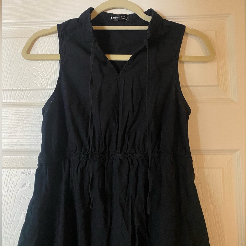 ✨host pick✨ SHEIN Maternity Tie Neck Dress - Picture 5 of 6